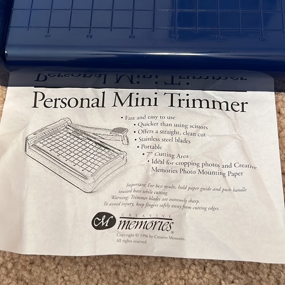 Creative Memories personal Mini Trimmer - Picture 3 of 3
